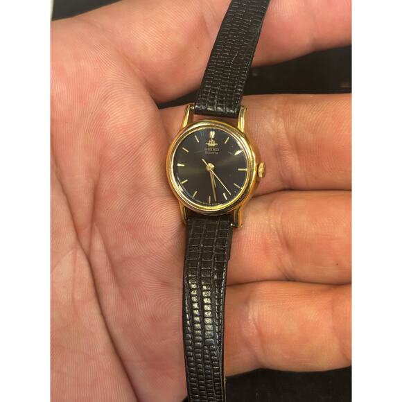 Vintage Seiko 2Y01-0010 Women’s Watch! New Battery! main image 8